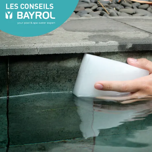 Comment avoir une ligne d'eau impeccable avec BAYROL ?